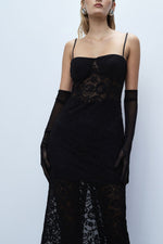 Load image into Gallery viewer, Midi dress in lace with delicate straps
