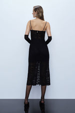 Load image into Gallery viewer, Midi dress in lace with delicate straps
